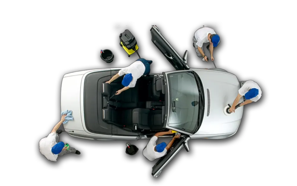 Mobiclean Team bei professioneller Autoaufbereitung – Vogelperspektive