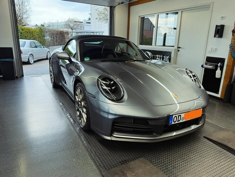 Porsche 911 Carrera Silber nach Aufbereitung
